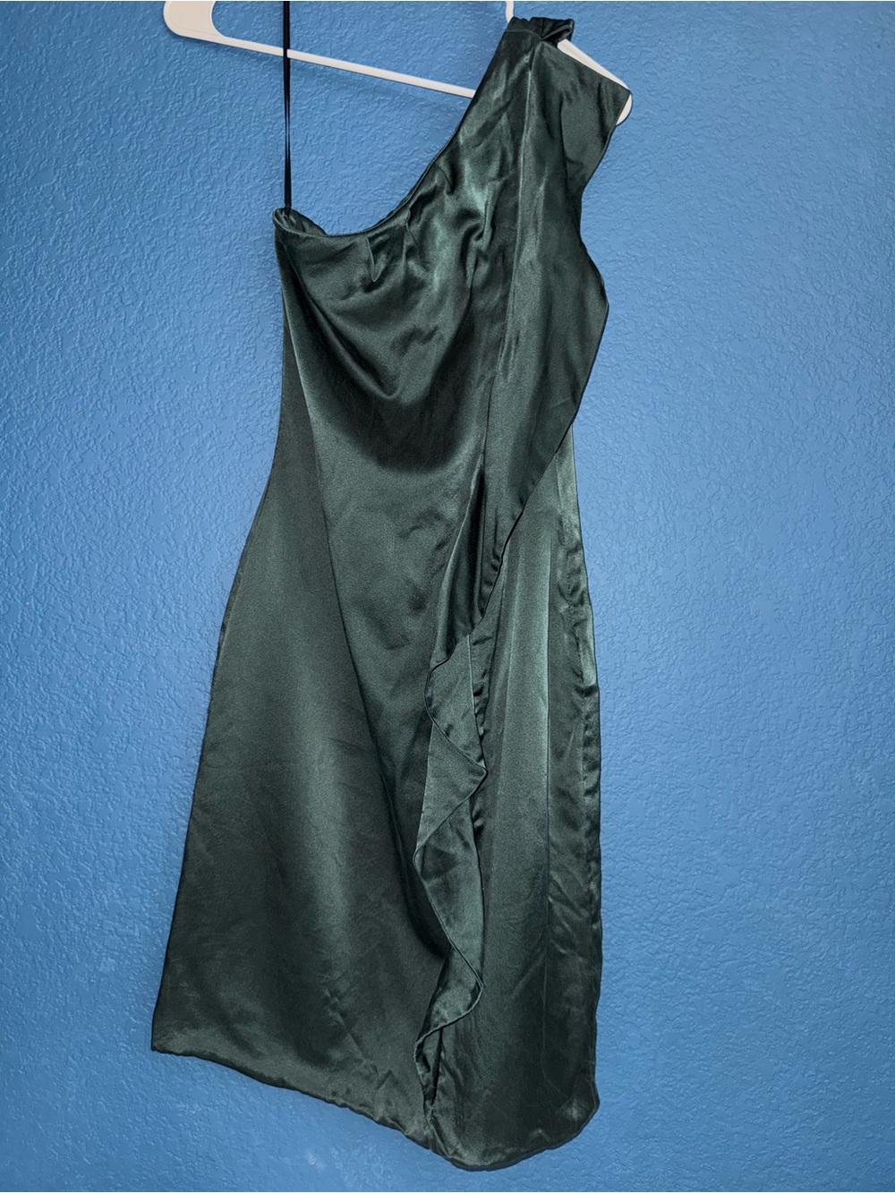Poleci One-Shoulder Dark Green Silk Dress with Ruffle Detail